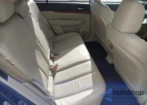 2011 Subaru Outback 2.5I Limited из США, поврежденный, VIN 4S4BRBKC0B3344152